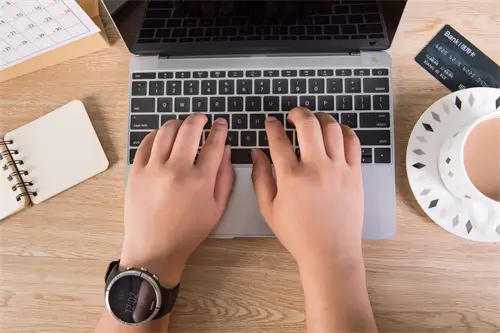 为什么放到电脑上就没