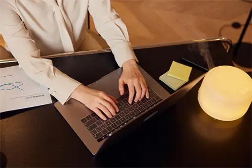 电脑隔热用的什么