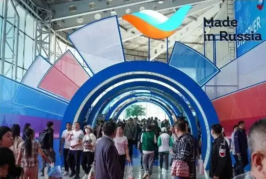 外婆玩电脑上网看什么书